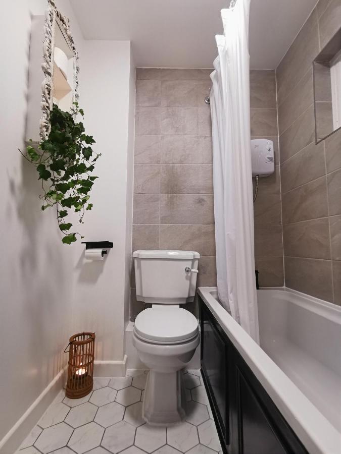 Peaceful House In The Heart Of Glasgow City, Close To Queen Elizabeth Hospital And Govan Subway, Free Private Parking Exteriör bild